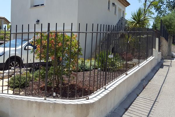 ferronnerie-ferafer-cloture-capucine1EF8C804-DD96-5DC2-AE7A-8D7660FEF0DA.jpg