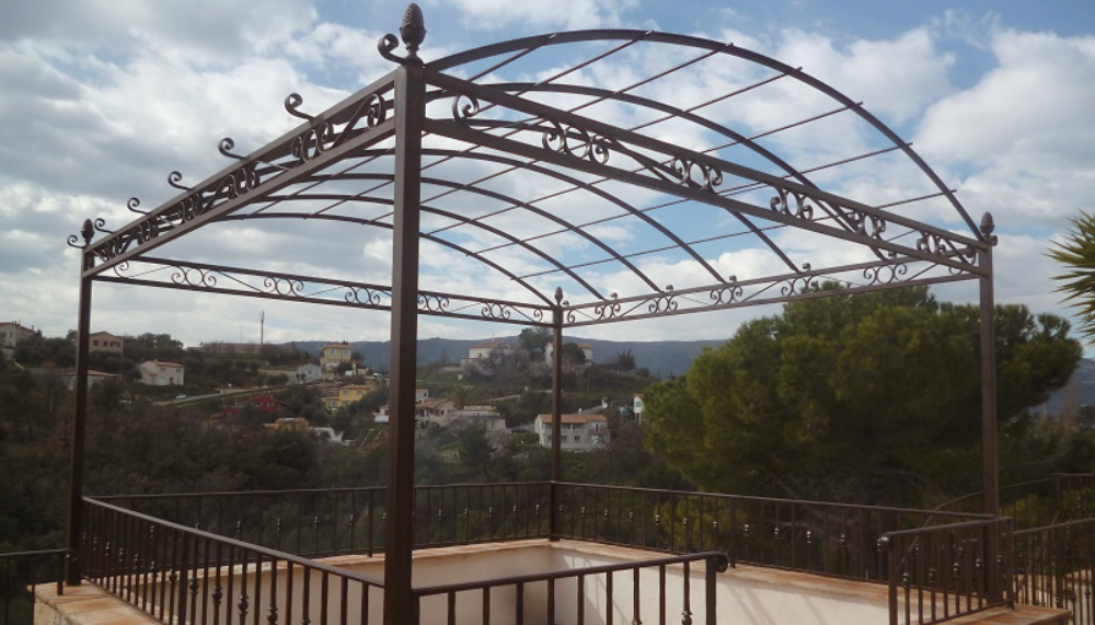 marquise en fer forgé